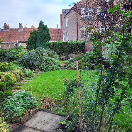York Minster Garden Apartment Exterior photo