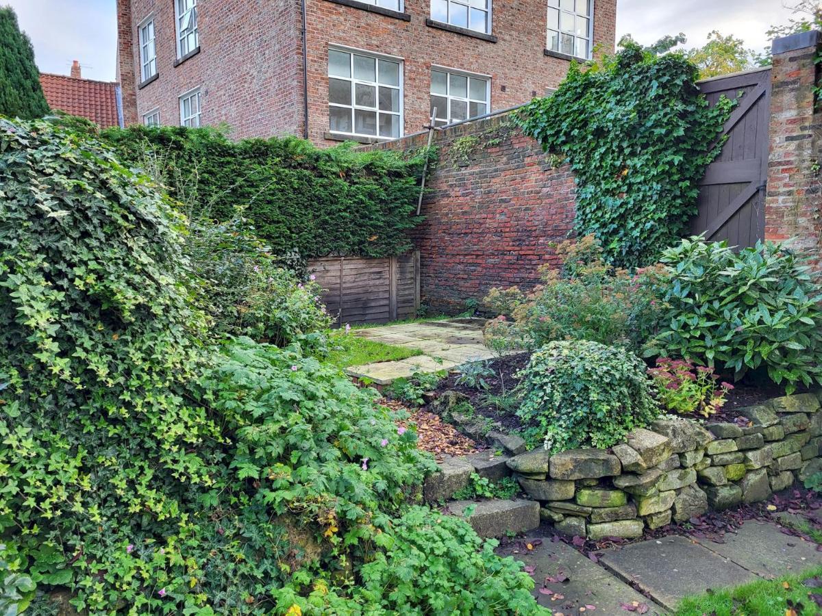 York Minster Garden Apartment Exterior photo