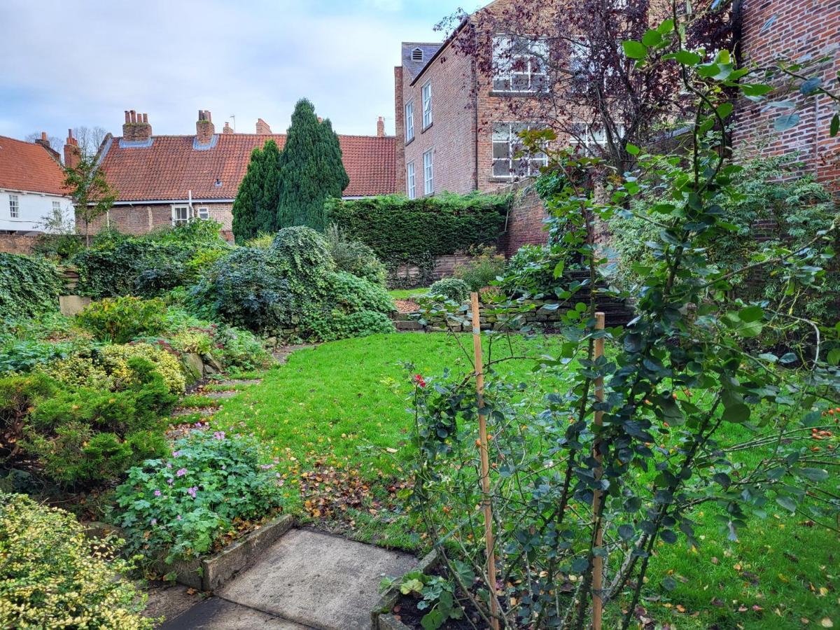 York Minster Garden Apartment Exterior photo